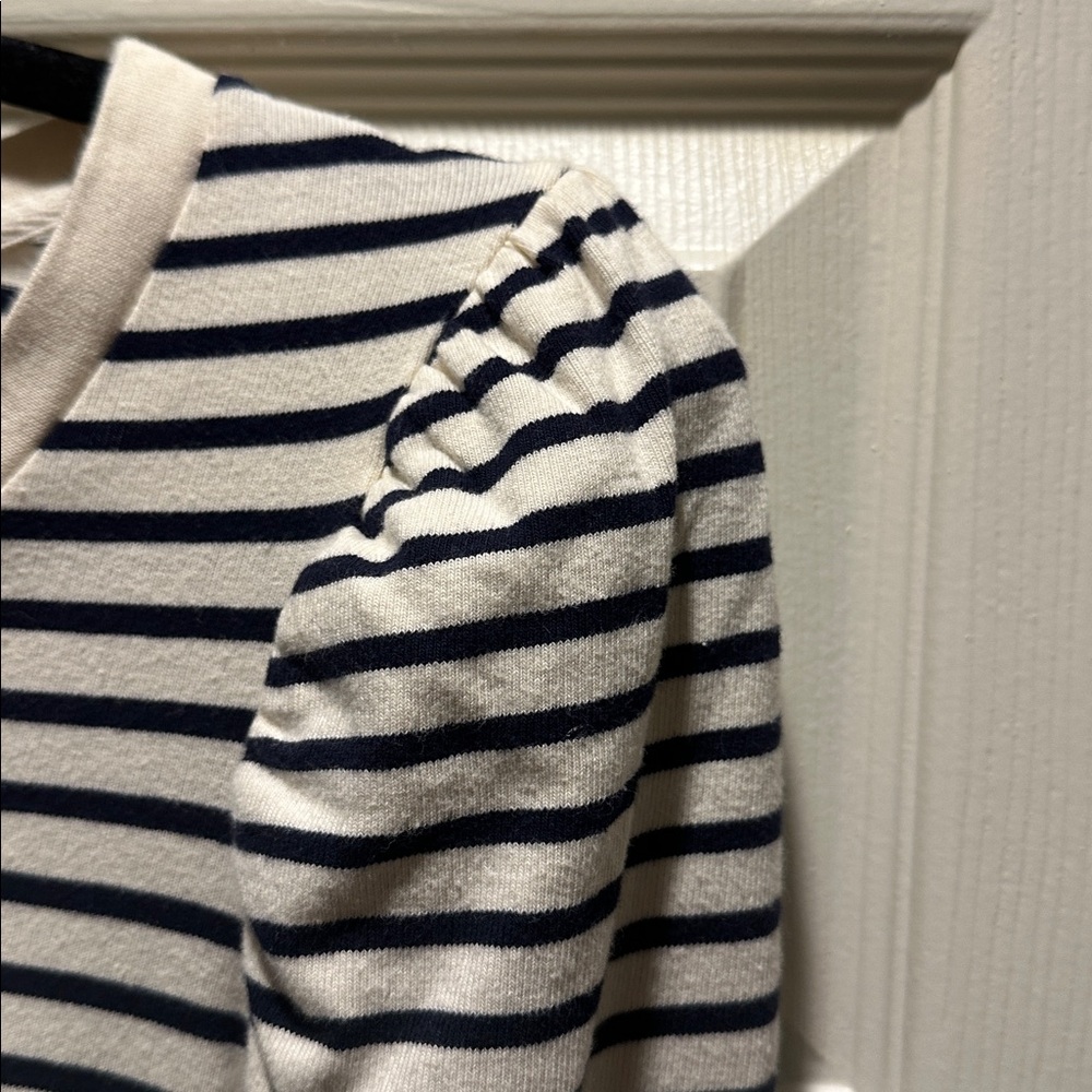 Pomander Place Navy Striped Vesty Puff Shoulder Long Sleeve Knit Top Womens sz M - Picture 2 of 4